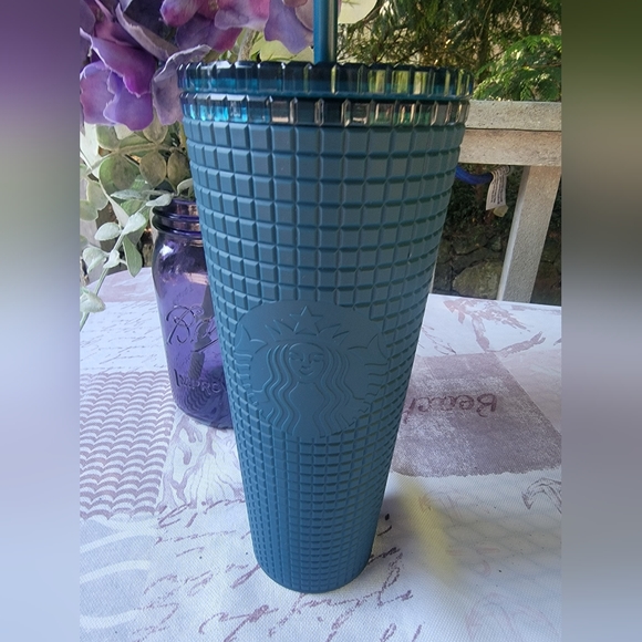 NWT NEW STARBUCKS SUMMER PRUSSIAN BLUE HONEYCOMB PATTERN TUMBLER Sz 24 Oz - Picture 3 of 11